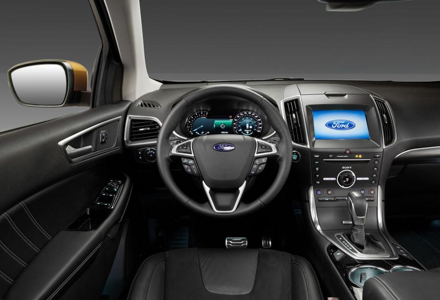 Торпедо Ford Edge Sport 2016 года  (WW) (фото 10 из 33)